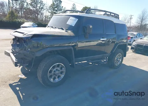 2013 Toyota Fj Cruiser z USA, uszkodzony, nr VIN JTEZU4BF8DK012875